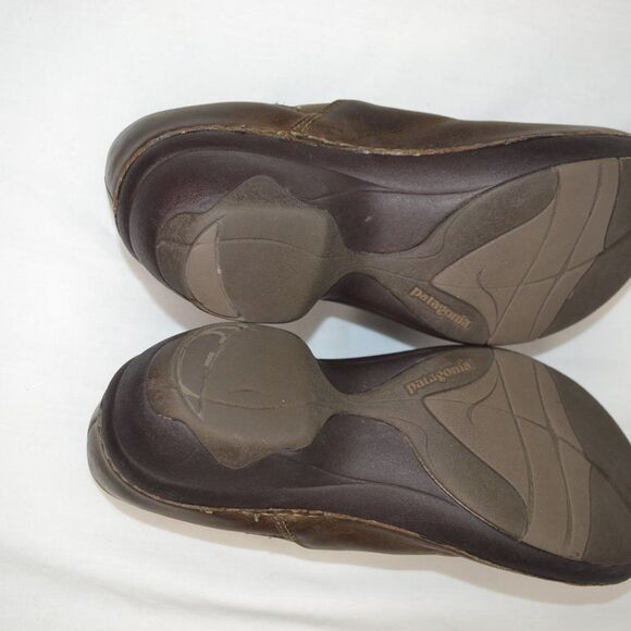 Patagonia Women's 7.5 Brown Leather Slip On Clogs - Picture 9 of 9